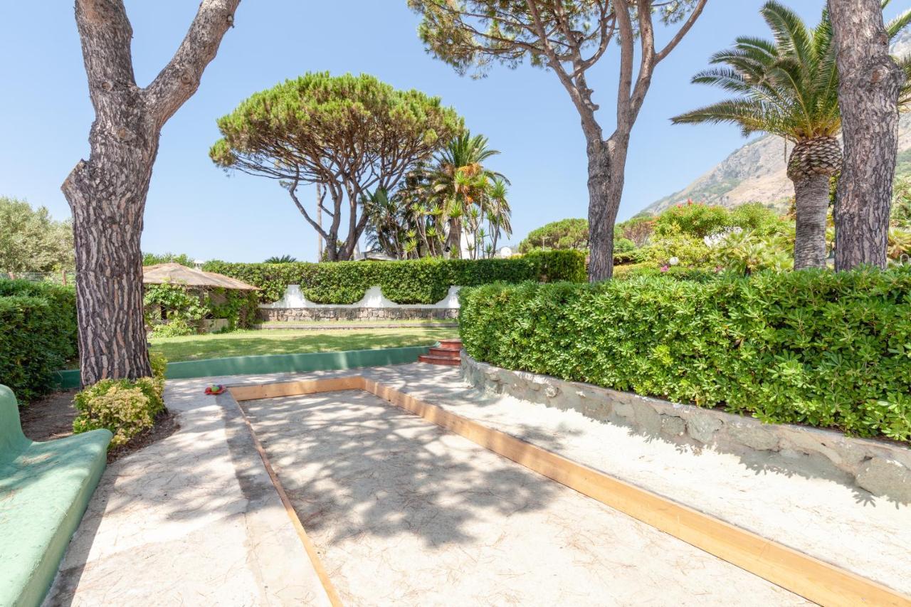 Villetta Con Giardino Esclusivo Di 1000 Mq, Piscina, Tennis, Calcio, Bocce Форио Экстерьер фото