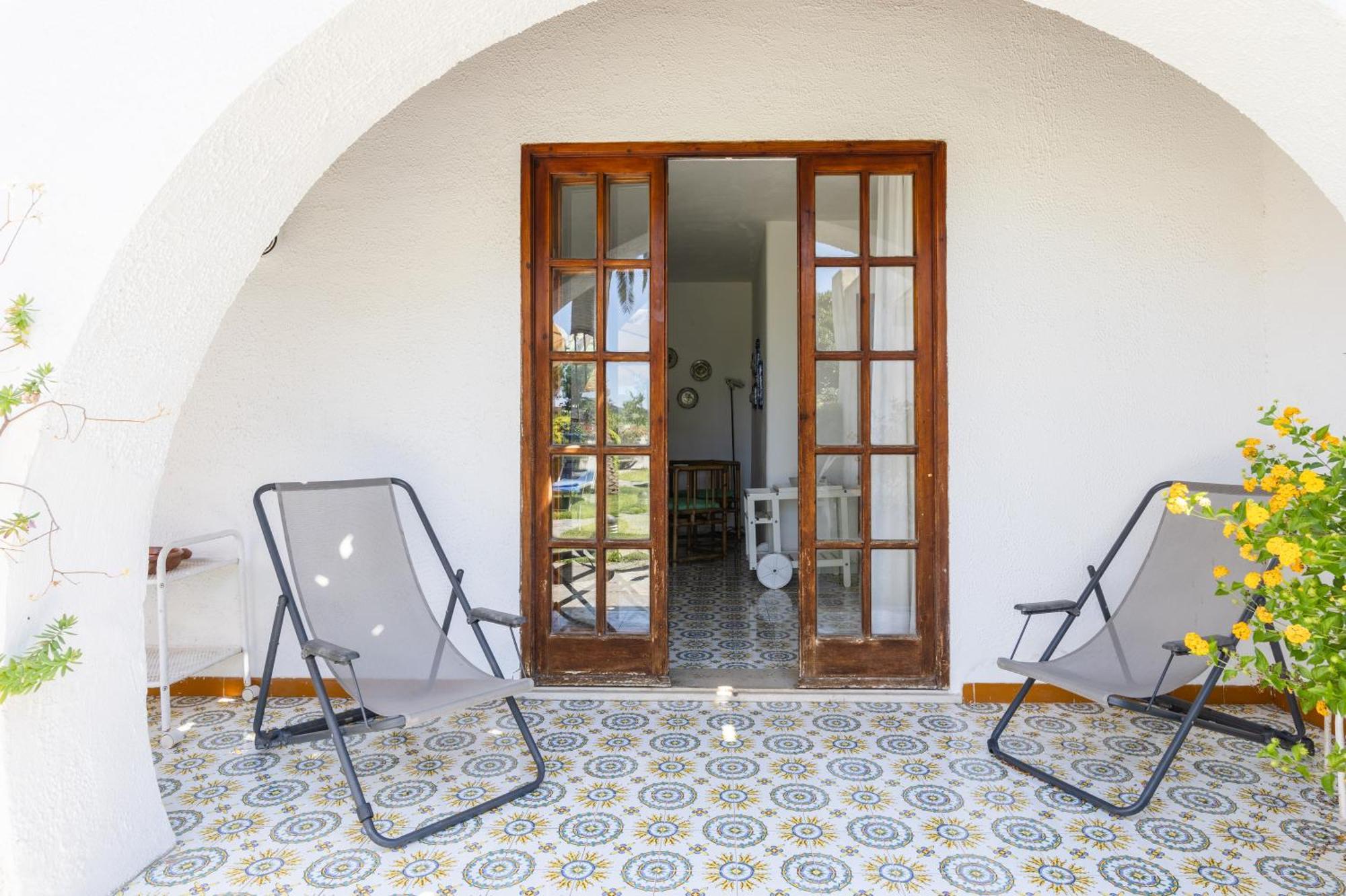 Villetta Con Giardino Esclusivo Di 1000 Mq, Piscina, Tennis, Calcio, Bocce Форио Экстерьер фото